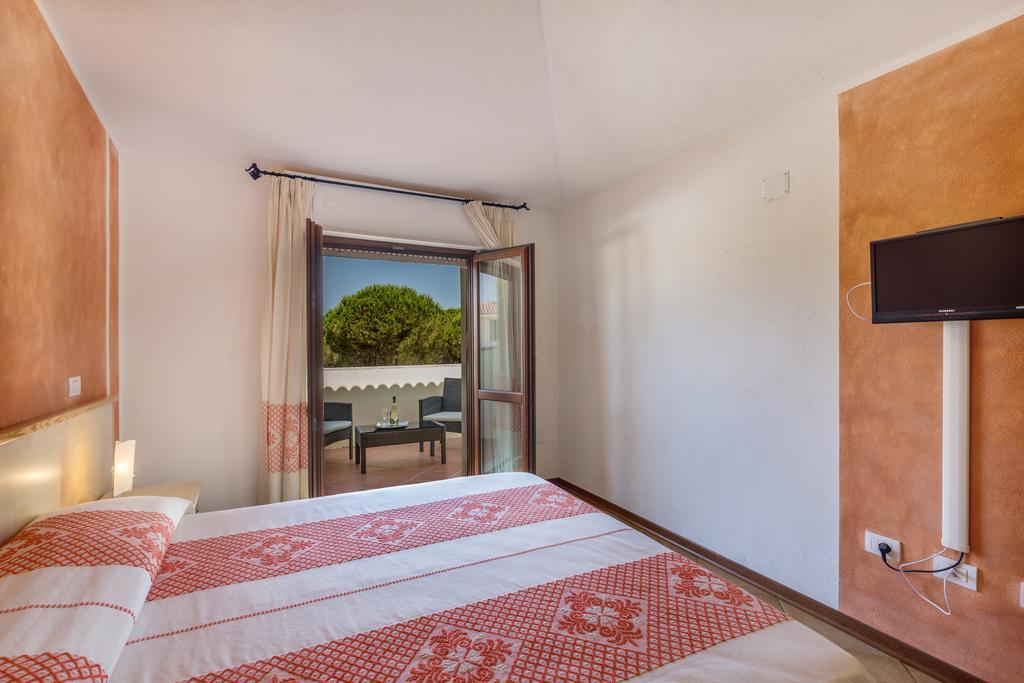 Hotel Petri Marini Aglientu Szoba fotó